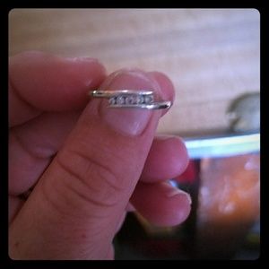 10k white gold diamond ring